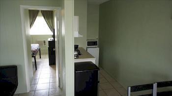 Sunshine & Venice, Florida Motel