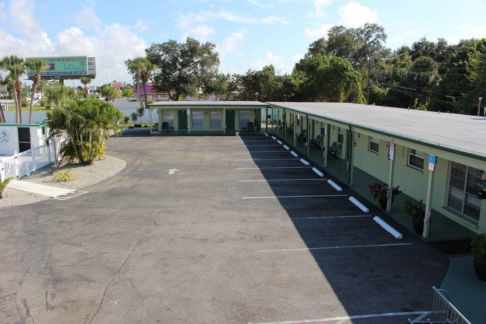 Sunshine & Venice, Florida Motel