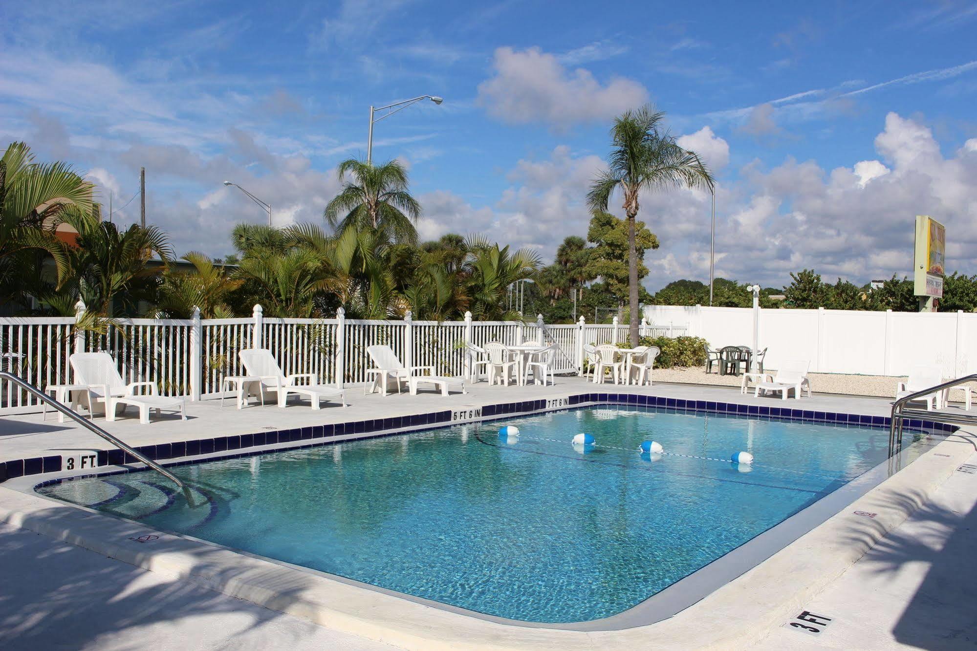 Sunshine & Venice, Florida 2*